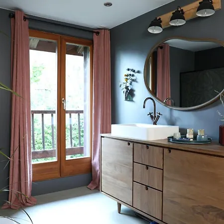 Chalet Sous Les Bois * 레우쉬