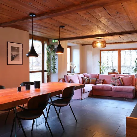 Chalet Sous Les Bois *